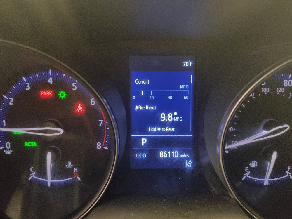 Used 2019 Toyota C-HR Limited image 23