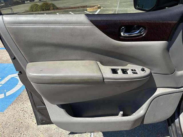 Used 2015 Nissan Quest SV FWD image 18