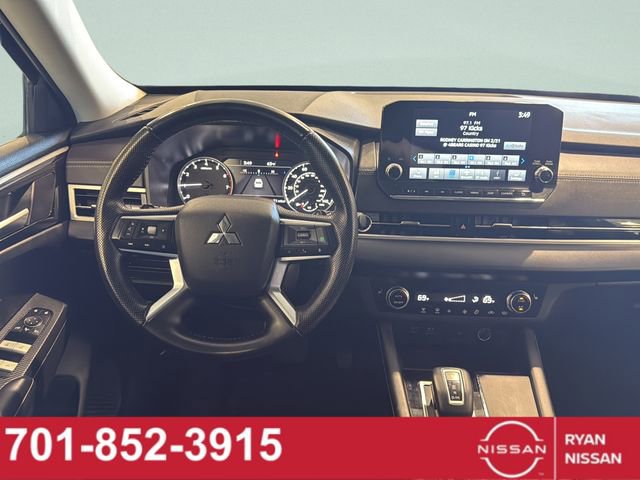 Used 2024 Mitsubishi Outlander SE image 26