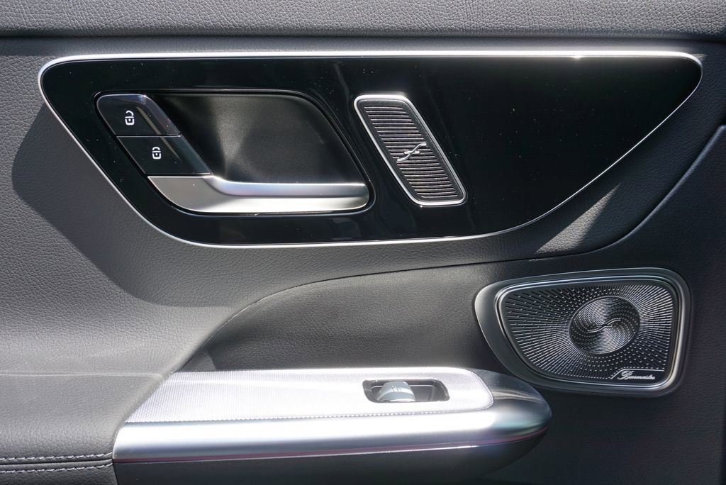 Certified 2025 Mercedes-Benz GLC 300 4MATIC image 44