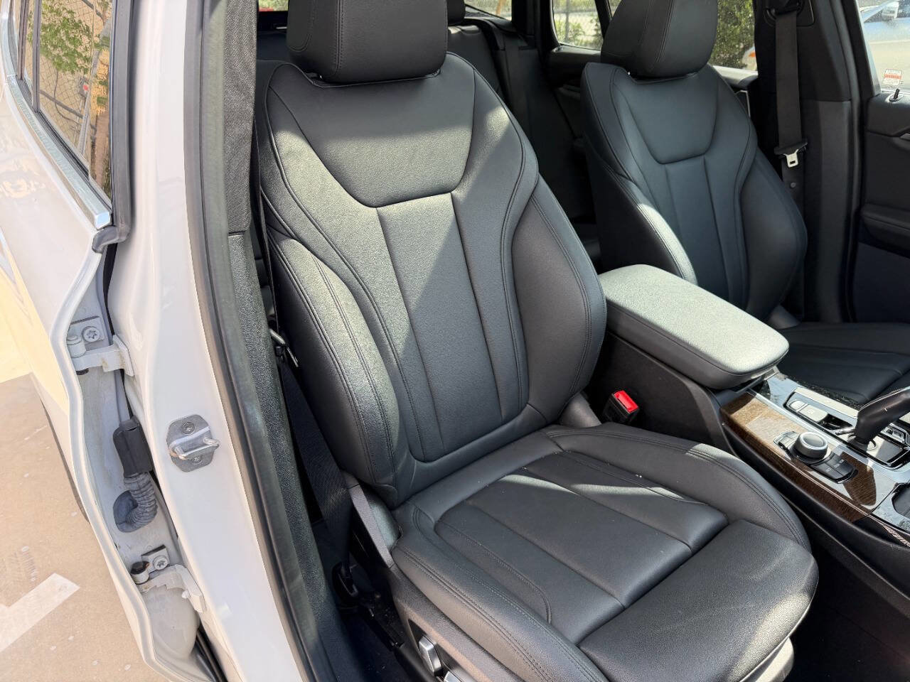 Used 2019 BMW X3 sDrive30i w/ Driving Assistance Package image 18