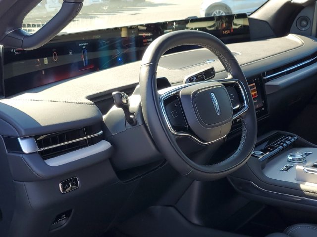 New 2027 Lincoln Navigator L Reserve w/ Jet Appearance Package AWD/4WD image 13
