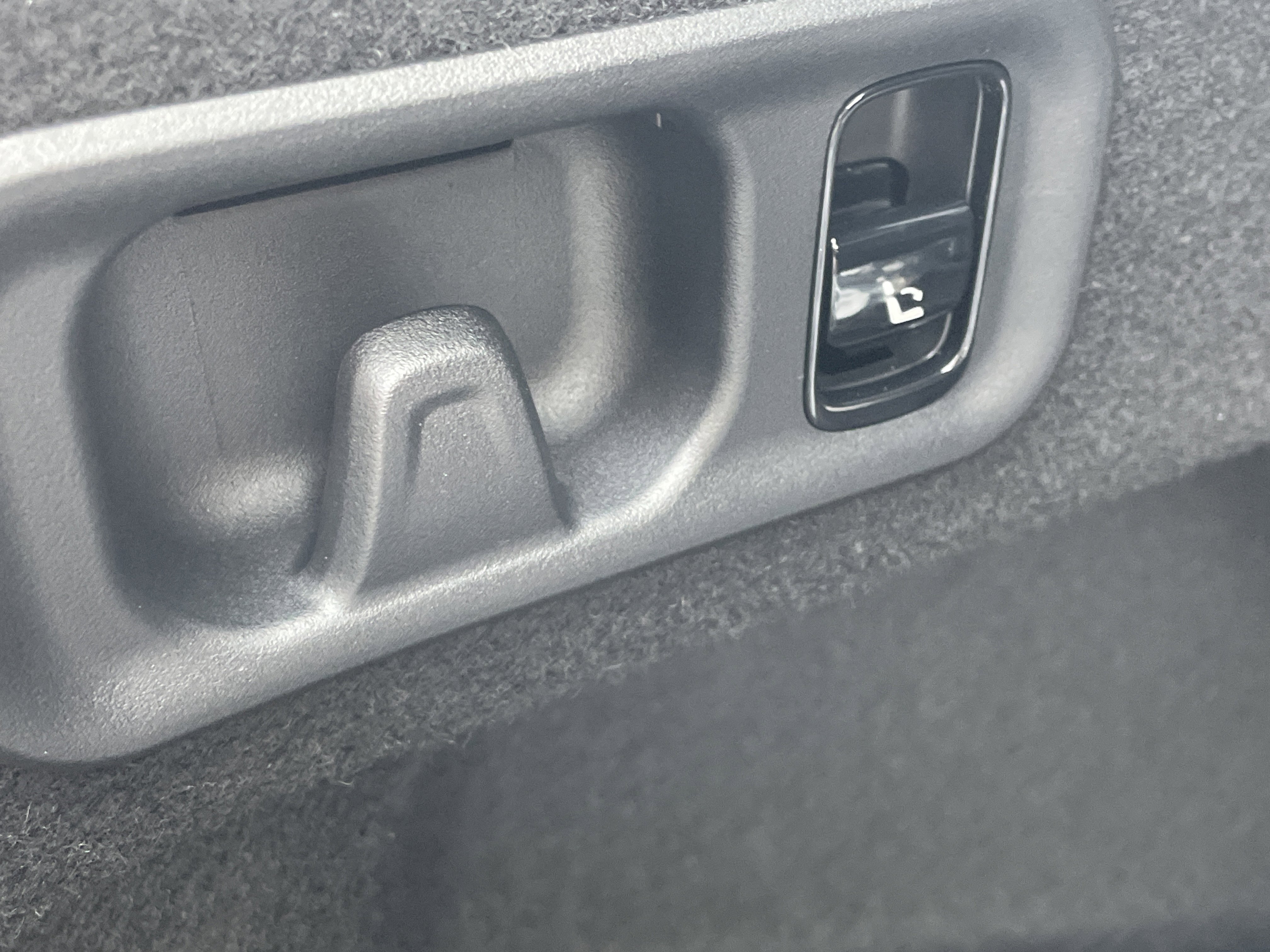 New 2026 Mercedes-Benz E 53 AMG e 4MATIC Sedan image 10