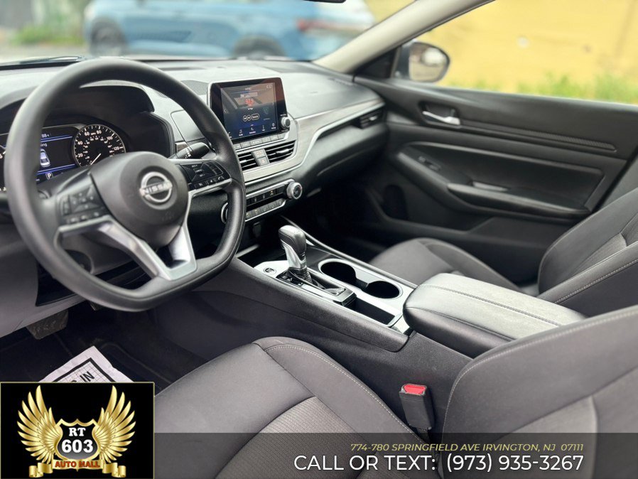Used 2024 Nissan Altima 2.5 SV FWD image 15