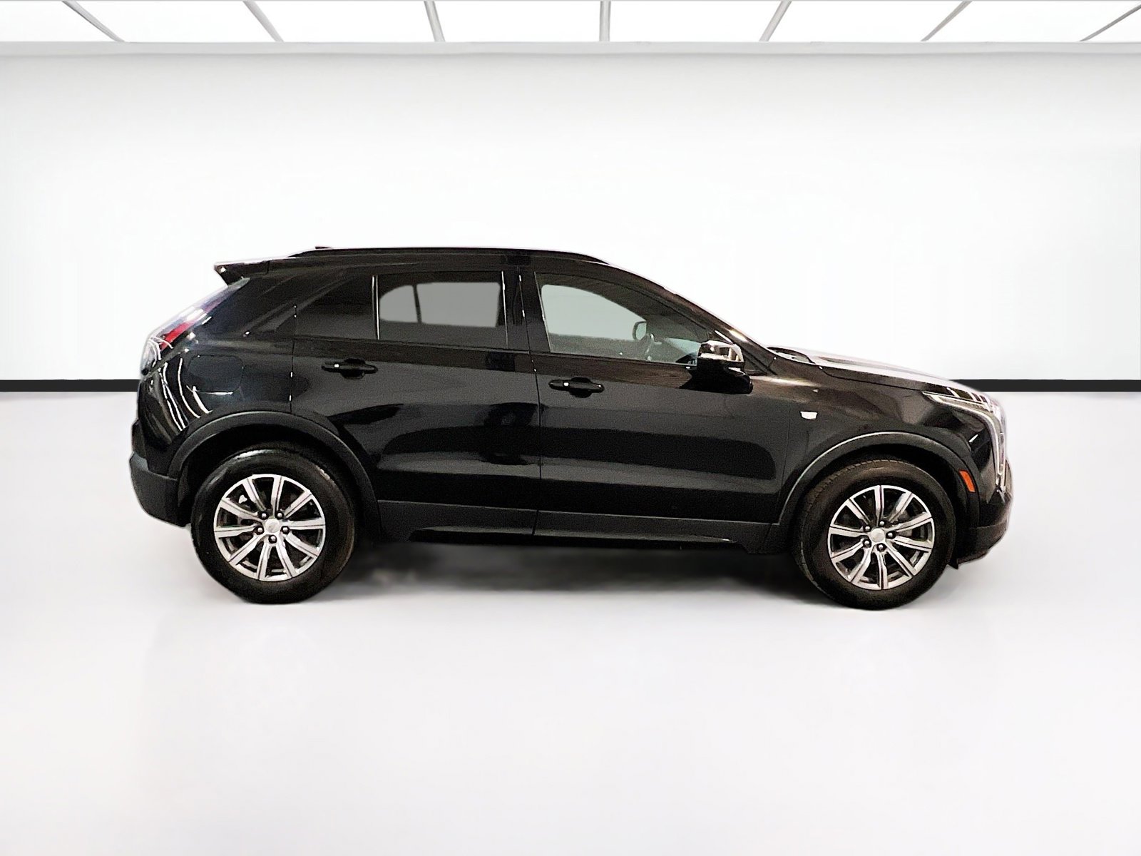 Used 2022 Cadillac XT4 Sport w/ Safety Alert Package FWD image 23