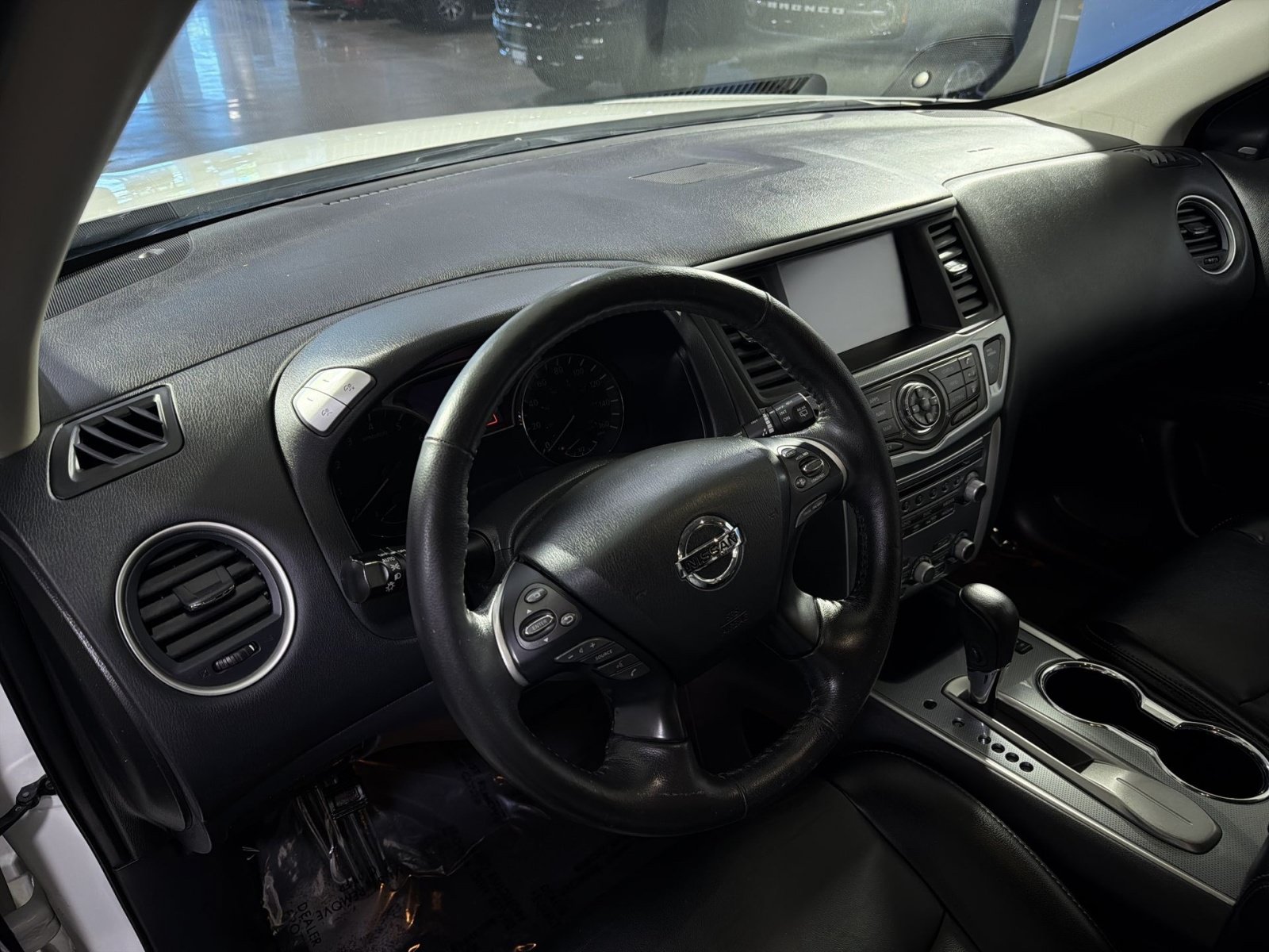 Used 2020 Nissan Pathfinder SL FWD image 18