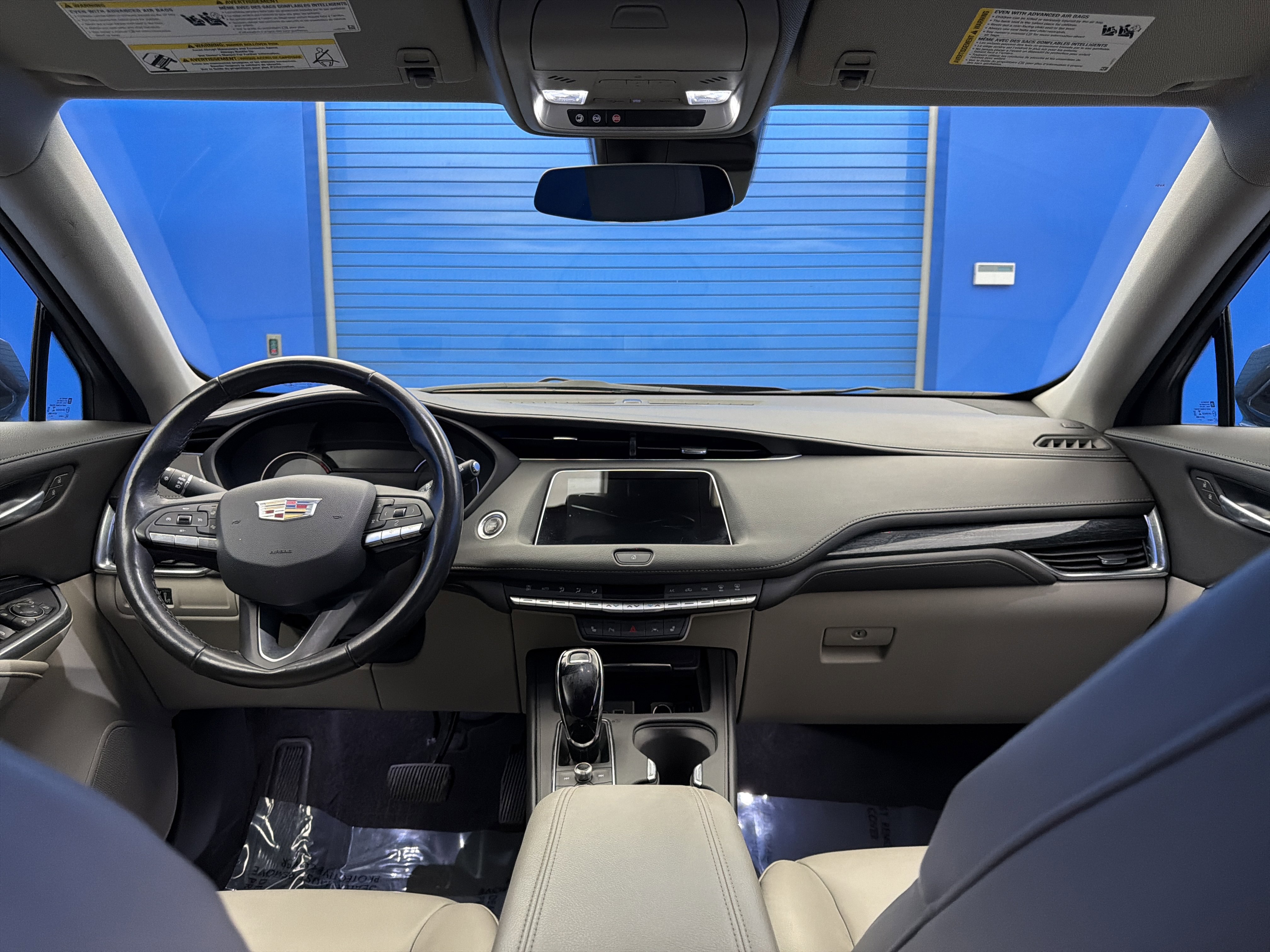 Used 2023 Cadillac XT4 Premium Luxury w/ Cold Weather Package AWD/4WD image 27