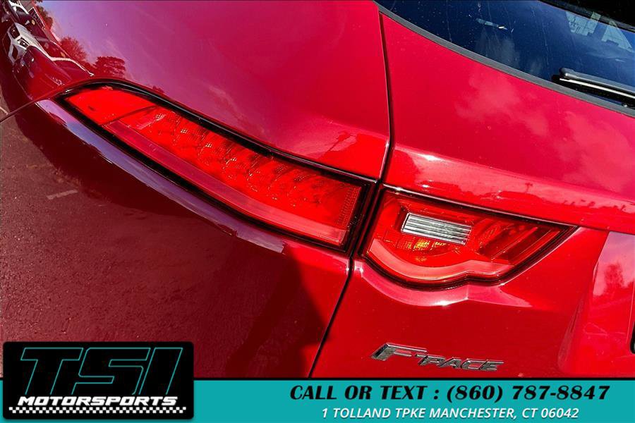 Used 2018 Jaguar F-PACE Premium image 30