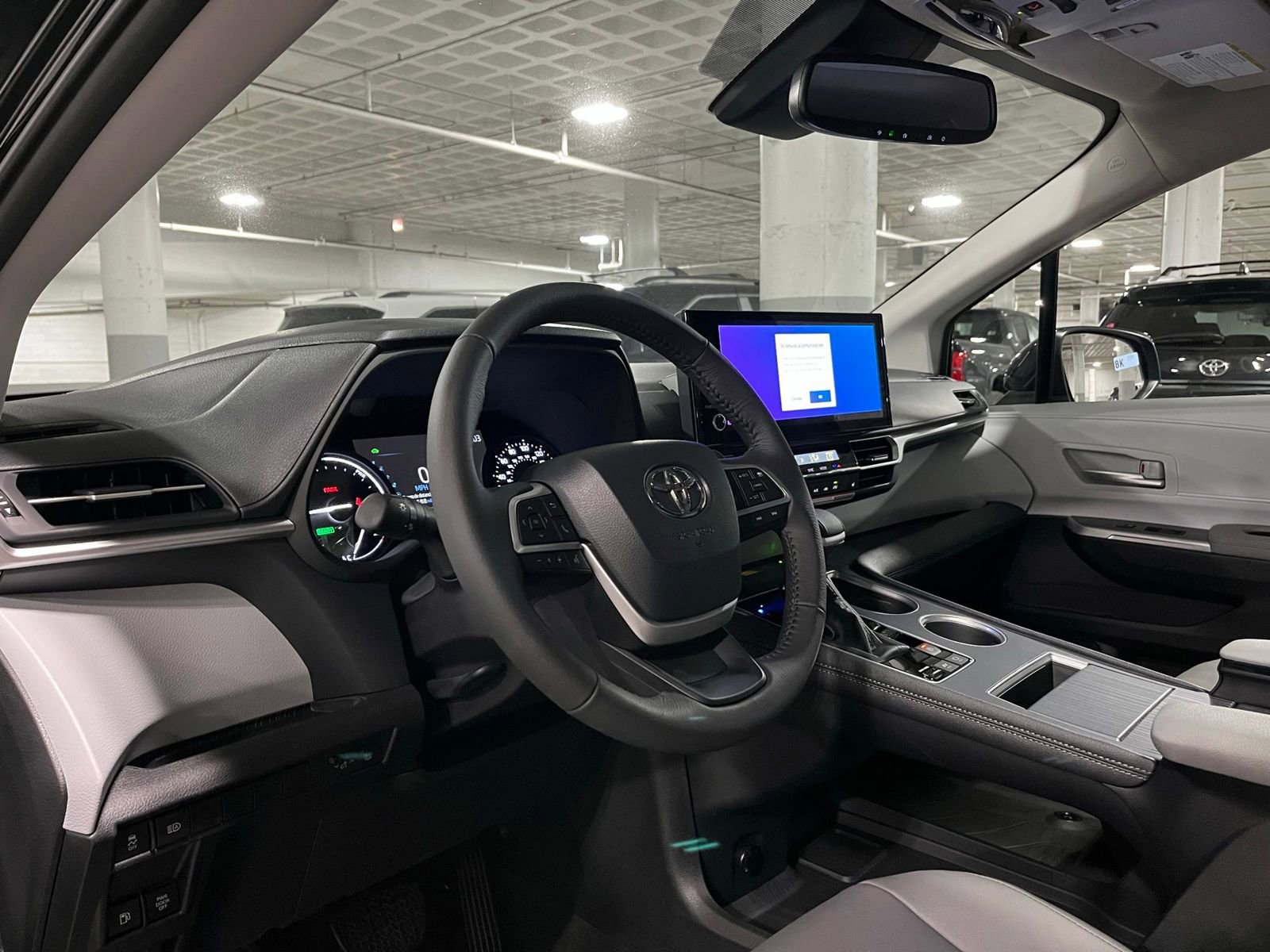 New 2026 Toyota Sienna XLE FWD image 17