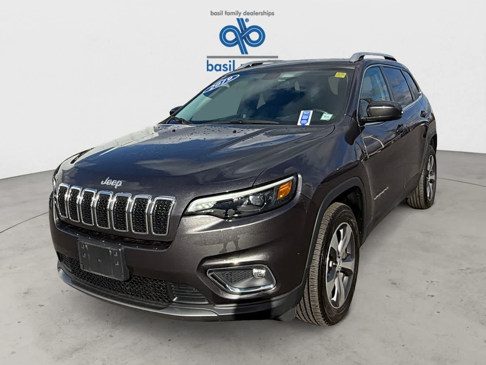 Used 2019 Jeep Cherokee Limited AWD/4WD image 2