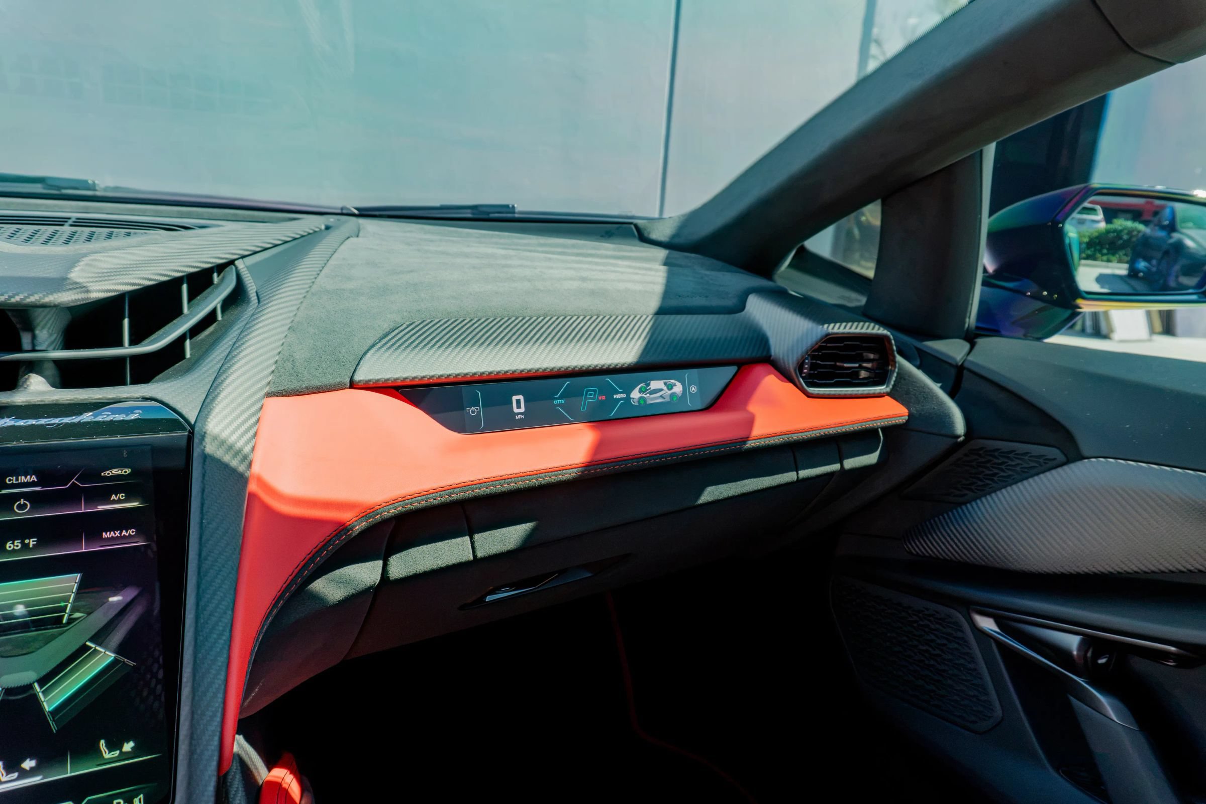 Used 2025 Lamborghini Revuelto AWD/4WD image 65