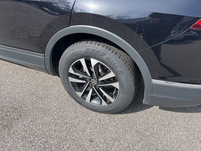 Used 2024 Volkswagen Tiguan S FWD image 31