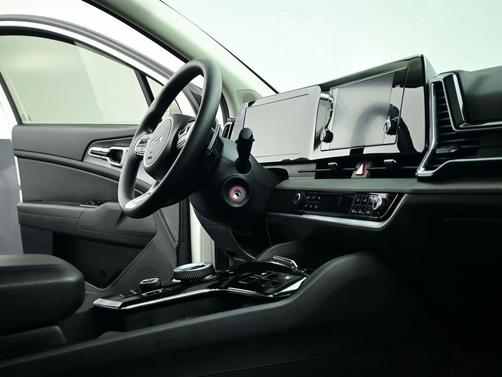 Certified 2024 Kia Sportage LX image 29