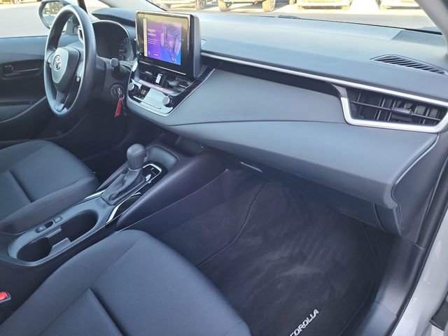 Used 2025 Toyota Corolla LE image 12