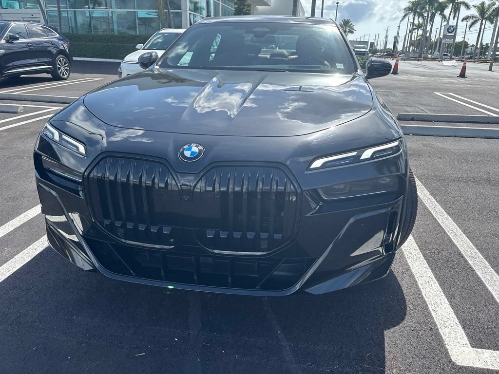 Certified 2023 BMW 760i xDrive w/ Parking Assistance Package AWD/4WD image 11