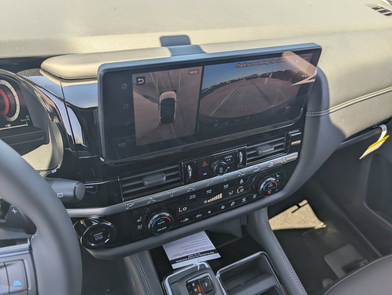New 2026 Nissan Pathfinder Platinum w/ Accent Package FWD image 18