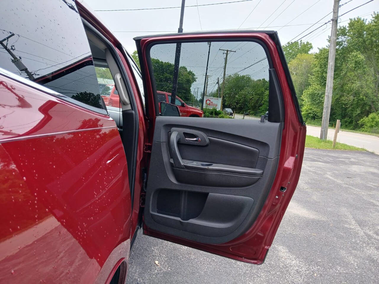 Used 2011 Chevrolet Traverse LT w/ Personal Connectivity Package image 15