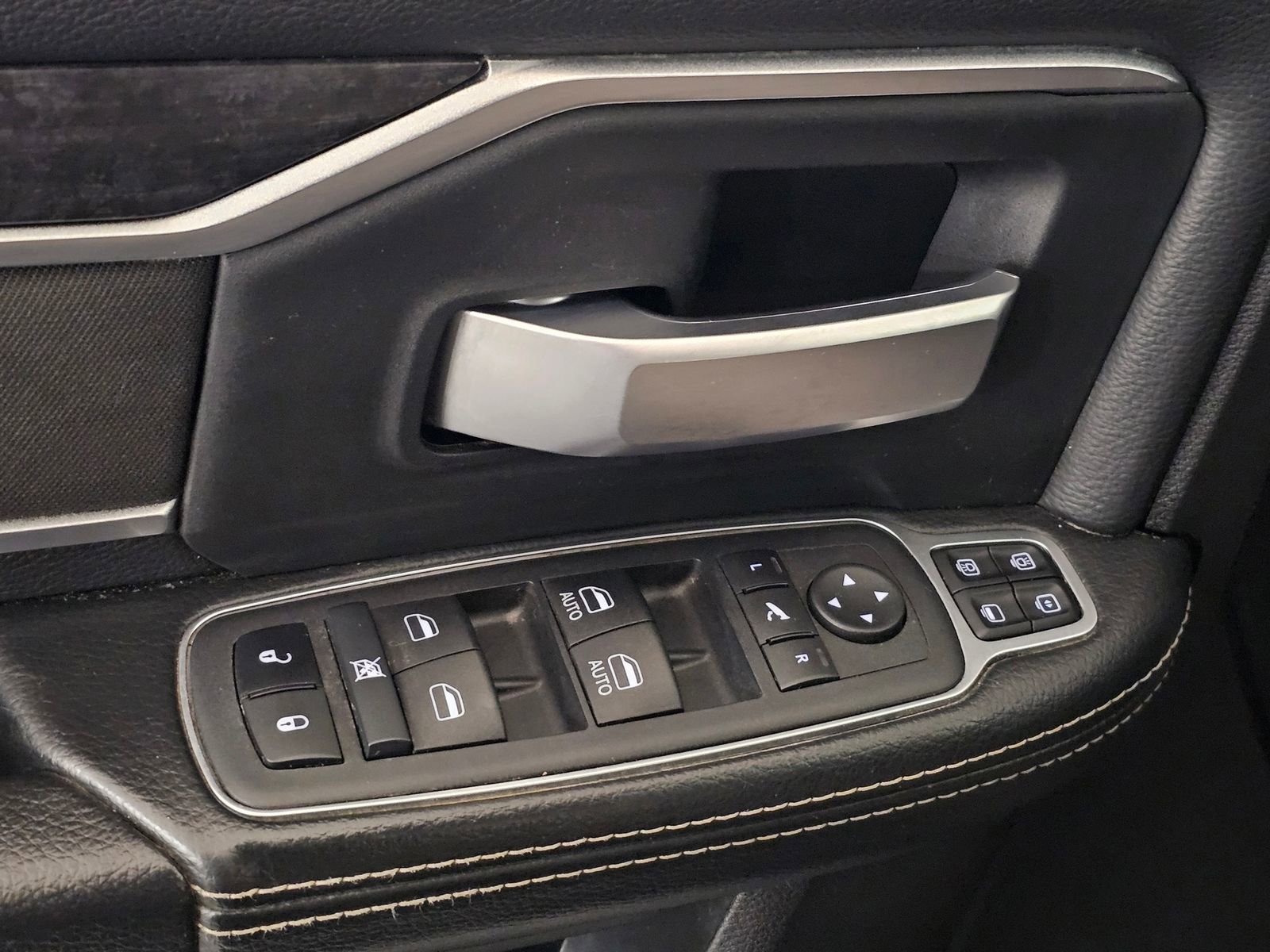 Used 2024 RAM 3500 Big Horn image 25