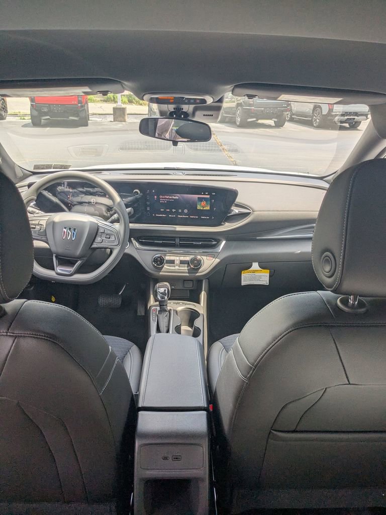 New 2025 Buick Envista Preferred image 10