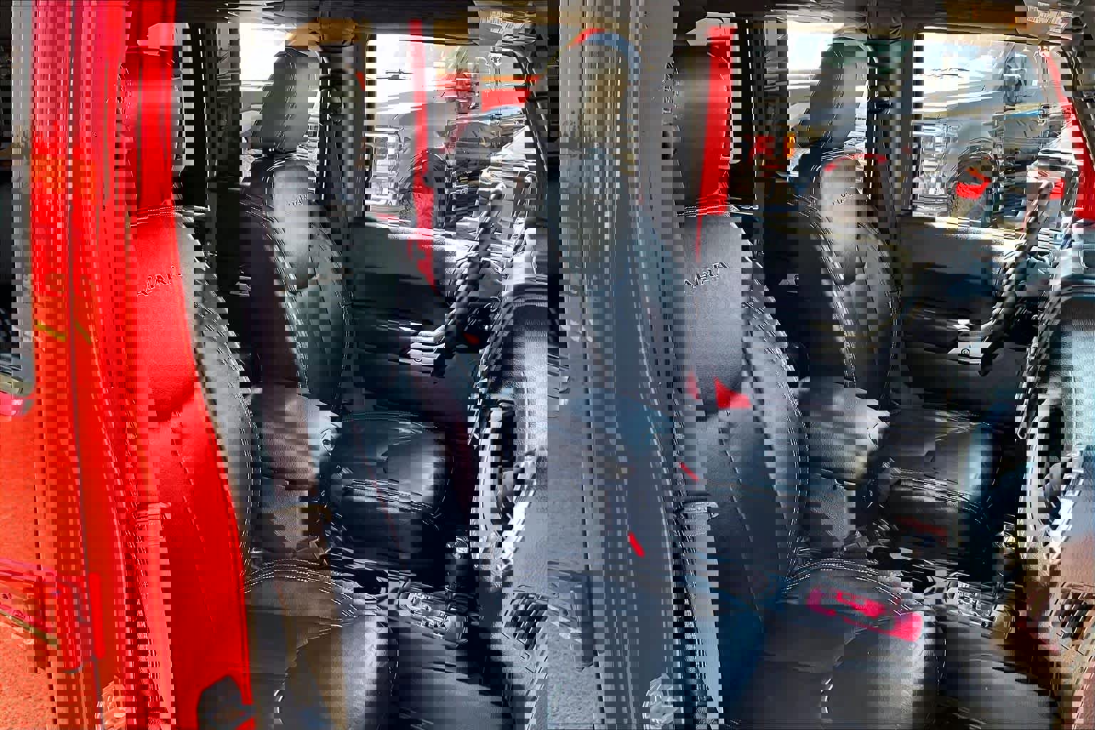 Used 2017 Jeep Wrangler Unlimited Sahara w/ Connectivity Group image 9