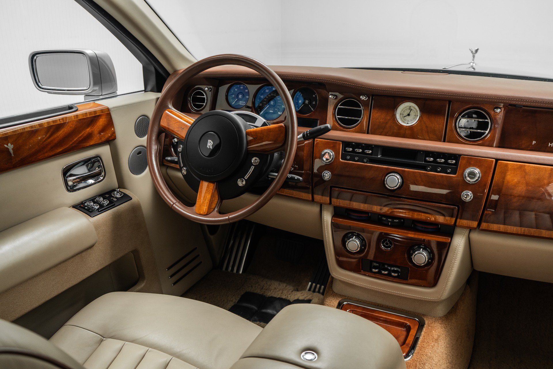 Used 2007 Rolls-Royce Phantom Sedan RWD image 31