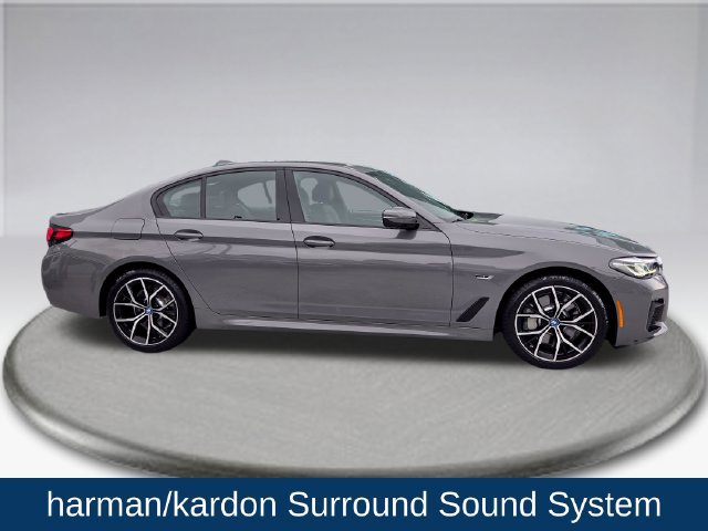 Used 2022 BMW 530e w/ Premium Package RWD image 12