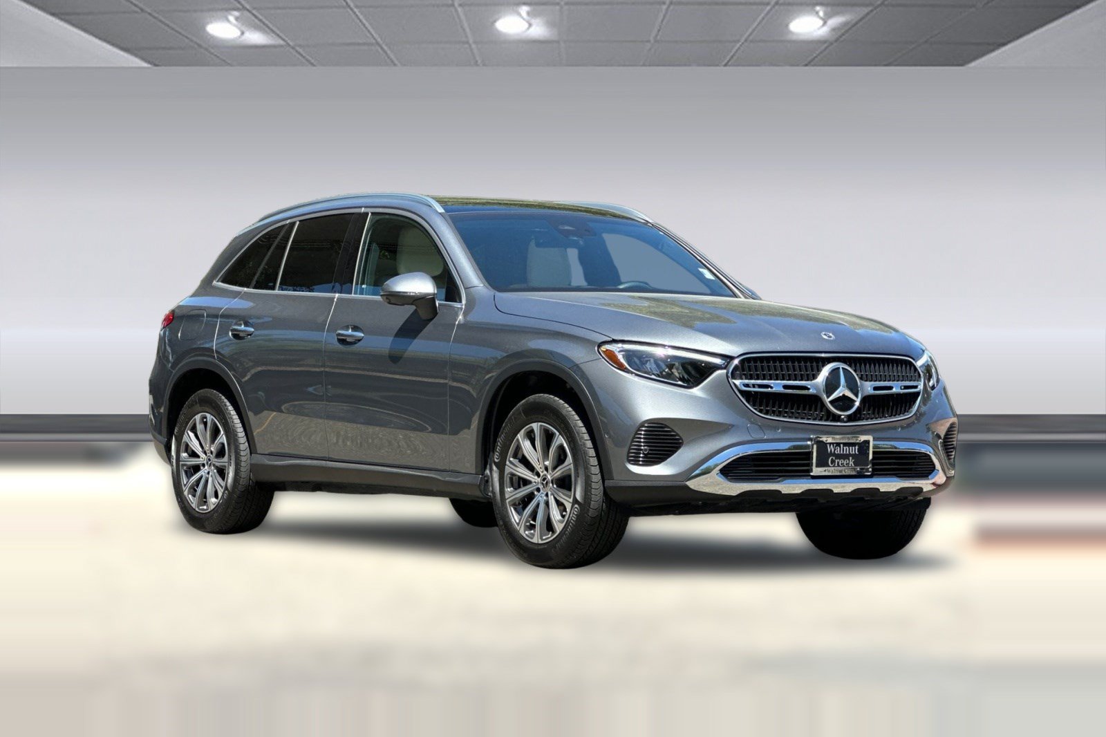 Used 2023 Mercedes-Benz GLC 300 4MATIC image 6