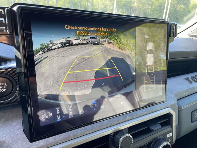 Used 2025 Toyota Tacoma Trailhunter AWD/4WD image 29