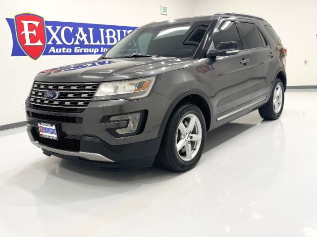 Used 2017 Ford Explorer XLT w/ Equipment Group 201A image 5
