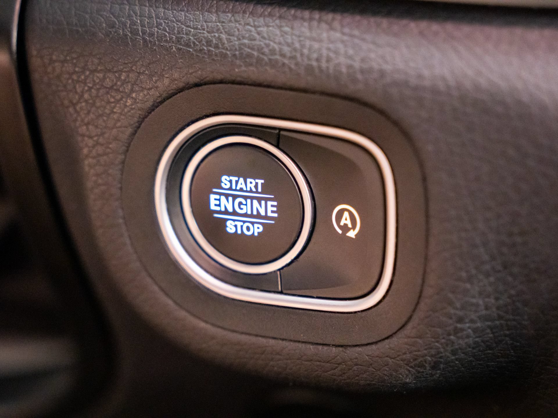 Used 2024 Mercedes-Benz GLE 350 4MATIC w/ Winter Package image 23