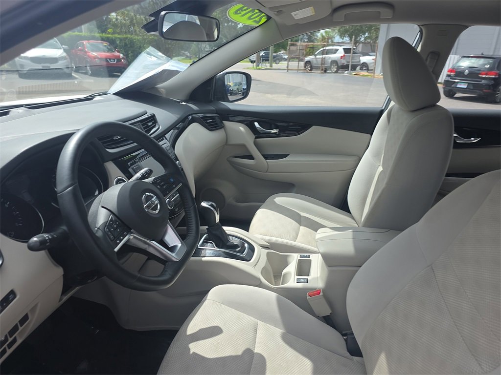 Used 2019 Nissan Rogue Sport SV w/ Technology Package image 19