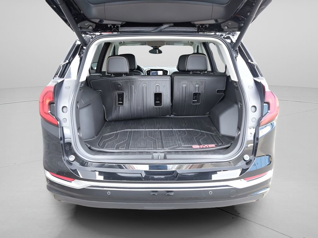 Used 2021 GMC Terrain Denali w/ Denali Premium Package image 11