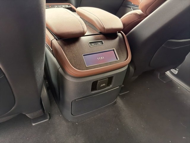 New 2025 Lincoln Navigator Reserve image 8