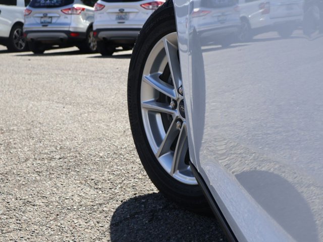 Used 2015 Ford Focus SE image 10