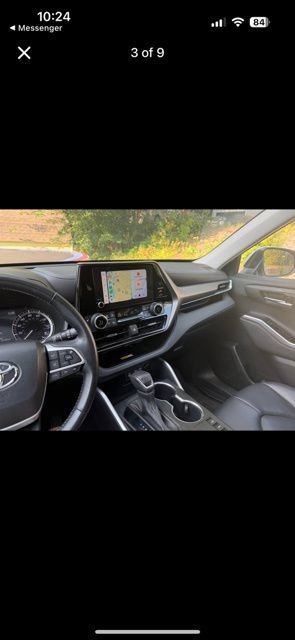 Used 2023 Toyota Highlander XLE AWD/4WD image 5