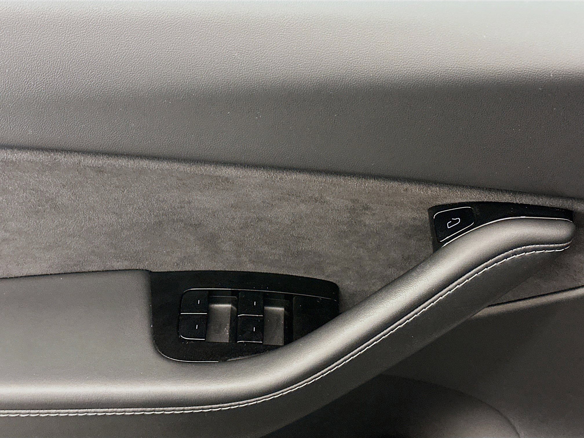 Used 2021 Tesla Model Y Long Range image 15