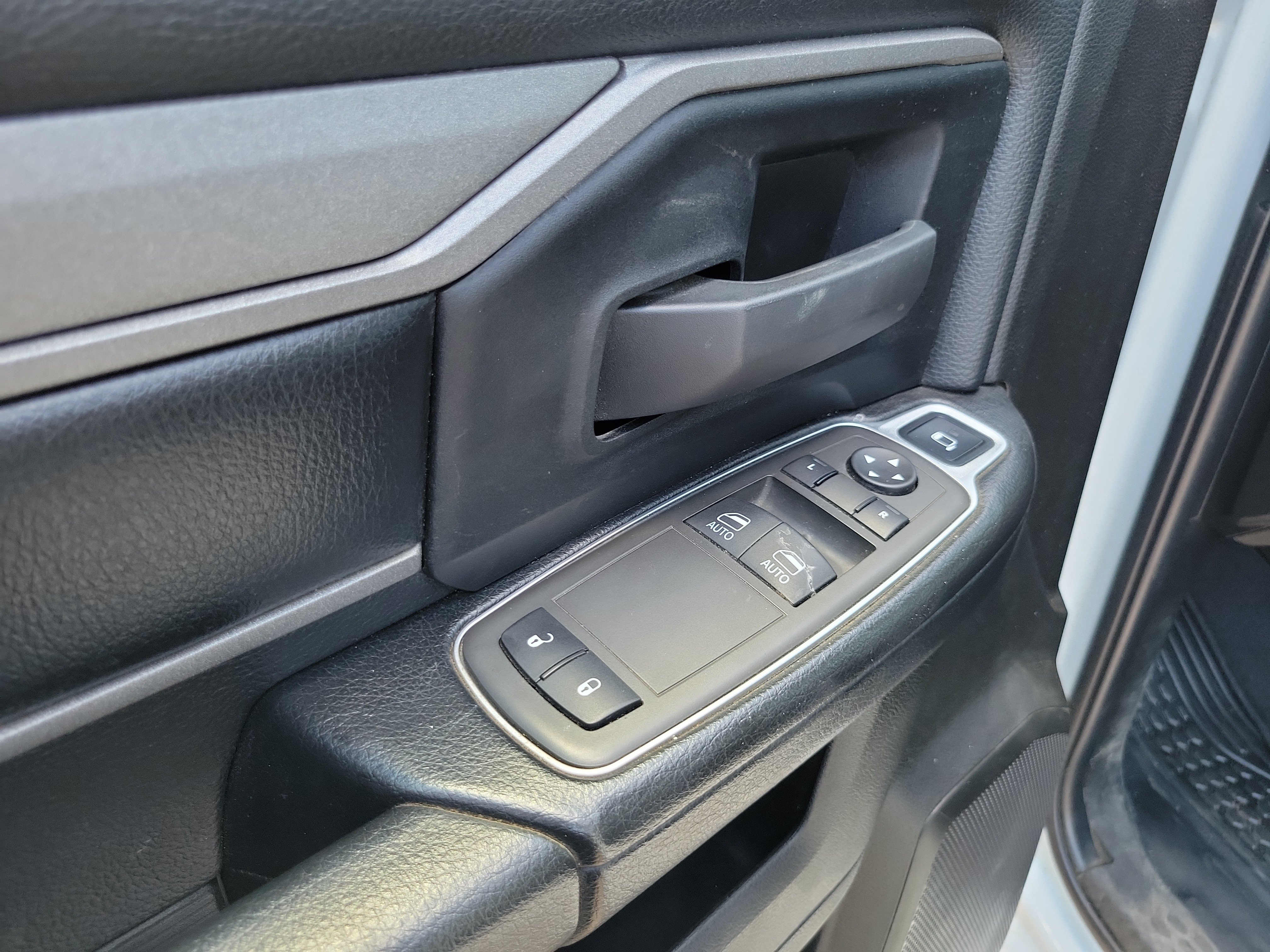 Used 2023 RAM 3500 Tradesman AWD/4WD image 7