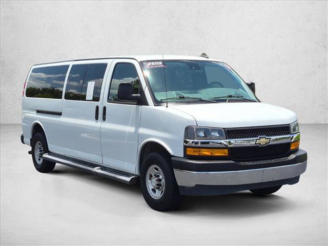 Used 2019 Chevrolet Express 3500 LT w/ LT Preferred Equipment Group RWD image 3