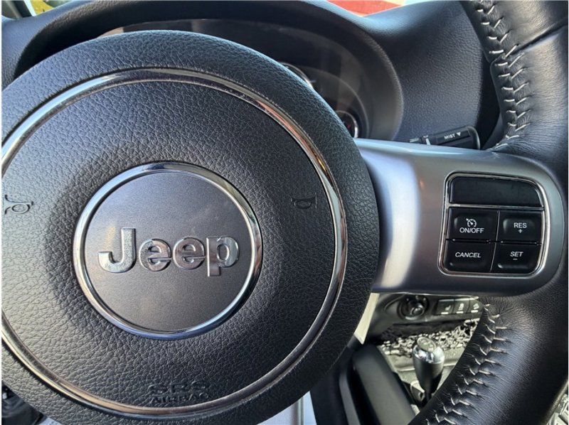 Used 2018 Jeep Wrangler Unlimited Sport image 30