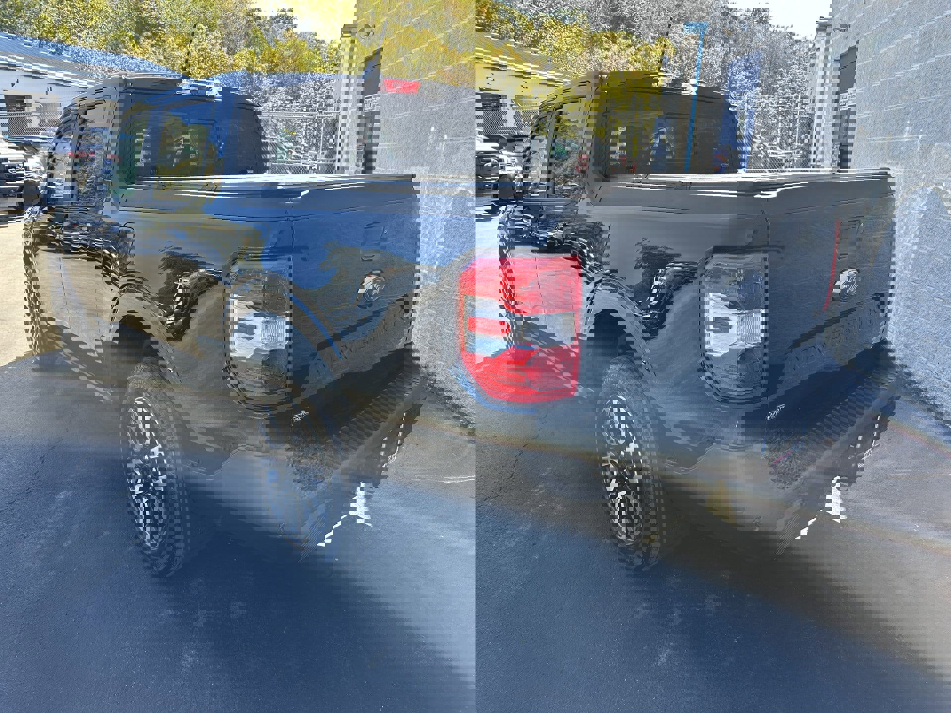 Used 2024 Ford Maverick Lariat image 6