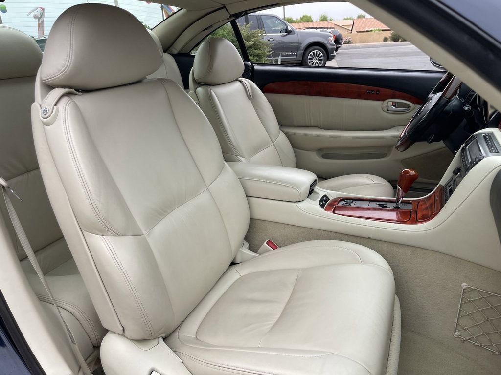 Used 2007 Lexus SC 430 Convertible RWD image 12