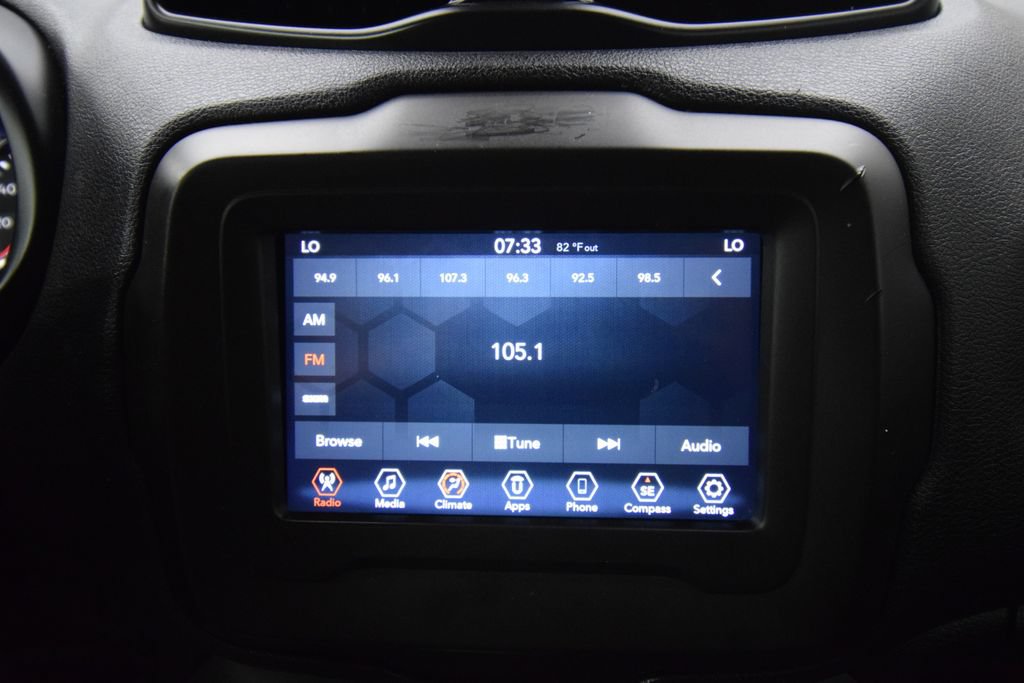 Used 2020 Jeep Renegade Trailhawk w/ LED Lighting Group AWD/4WD image 16