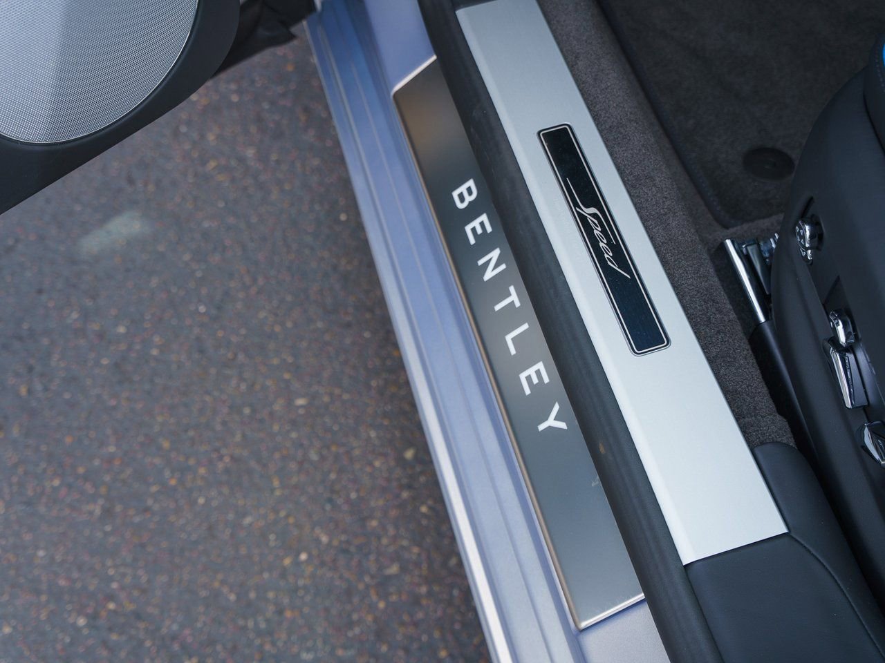 Used 2025 Bentley Flying Spur Plug-In Hybrid image 10