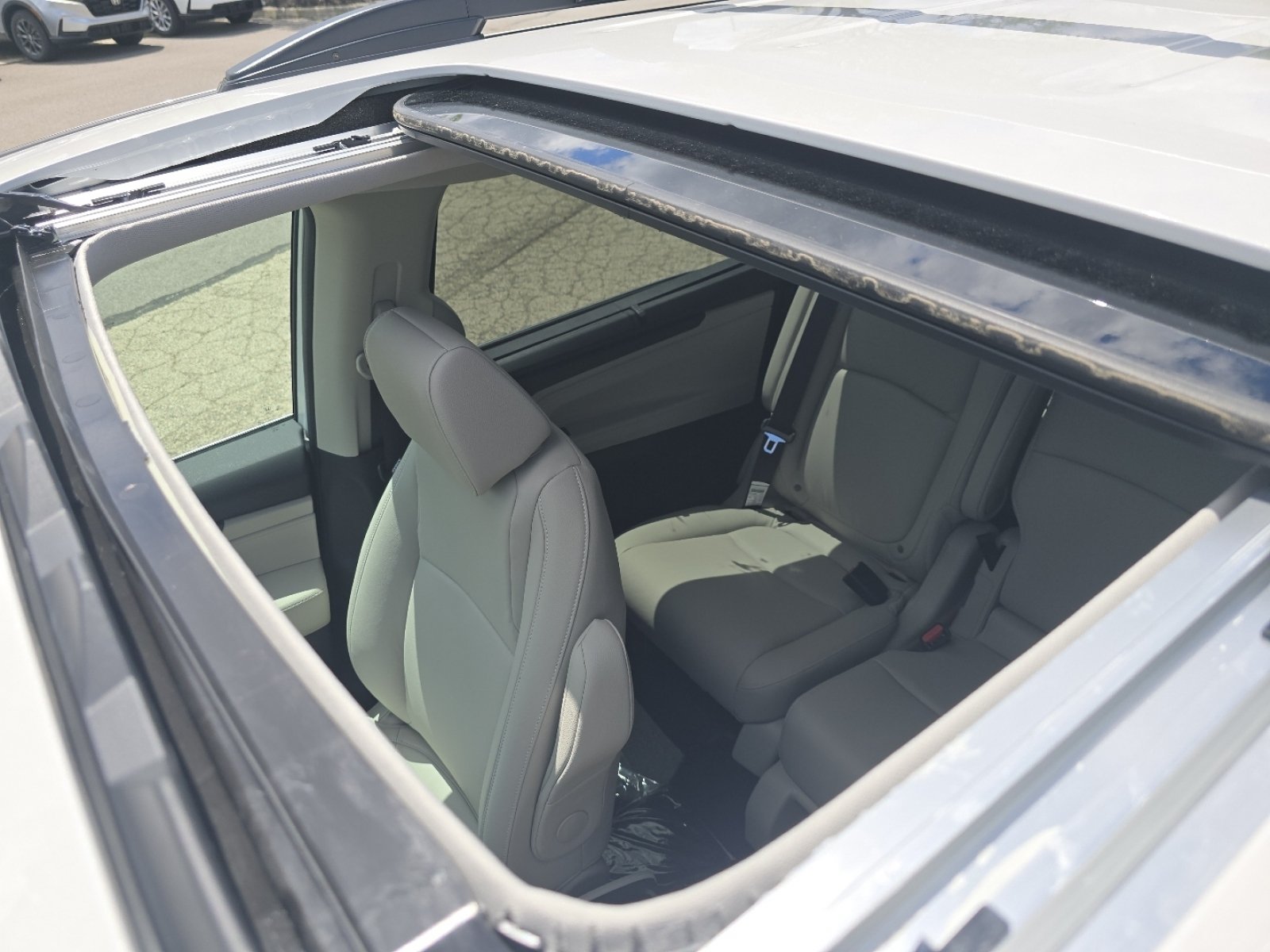 New 2026 Honda Odyssey EX-L image 3