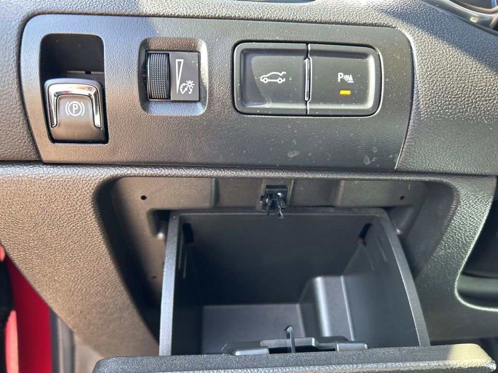 Used 2015 Chevrolet Impala LT w/ Convenience Package image 20