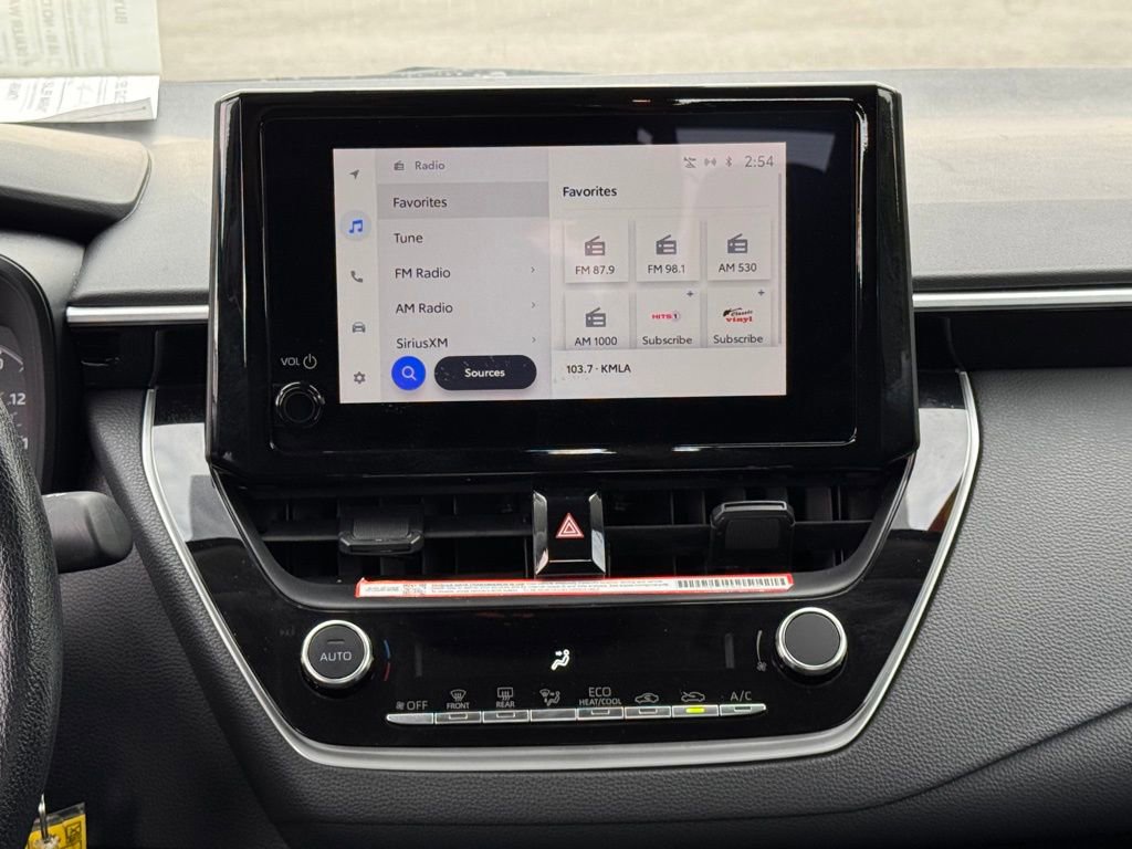 Used 2025 Toyota Corolla LE image 19