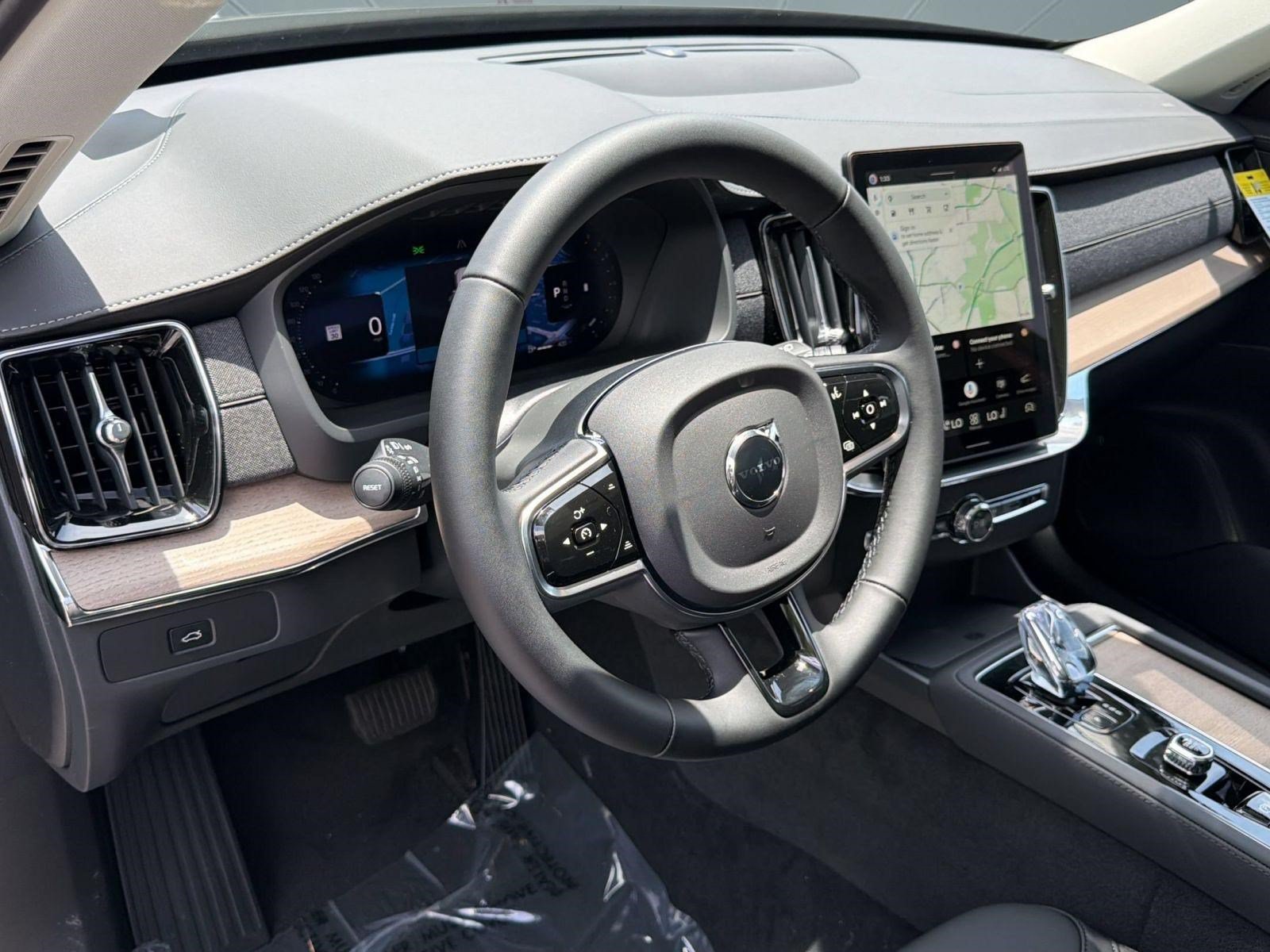 New 2026 Volvo XC90 B5 Core w/ Protection Package AWD/4WD image 4