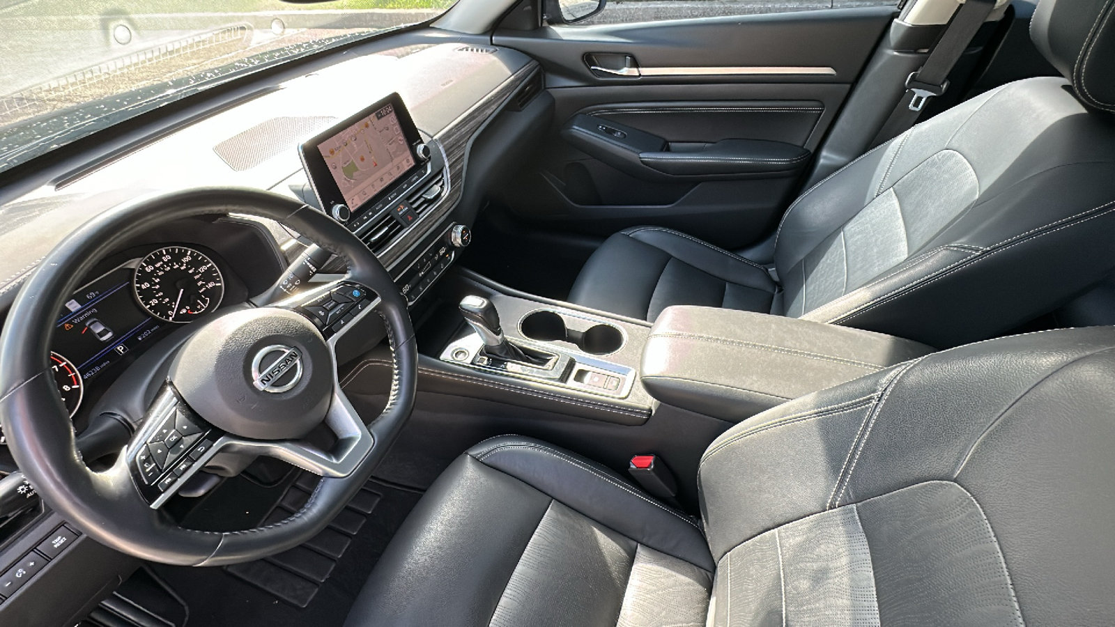 Certified 2019 Nissan Altima 2.5 Platinum FWD image 23