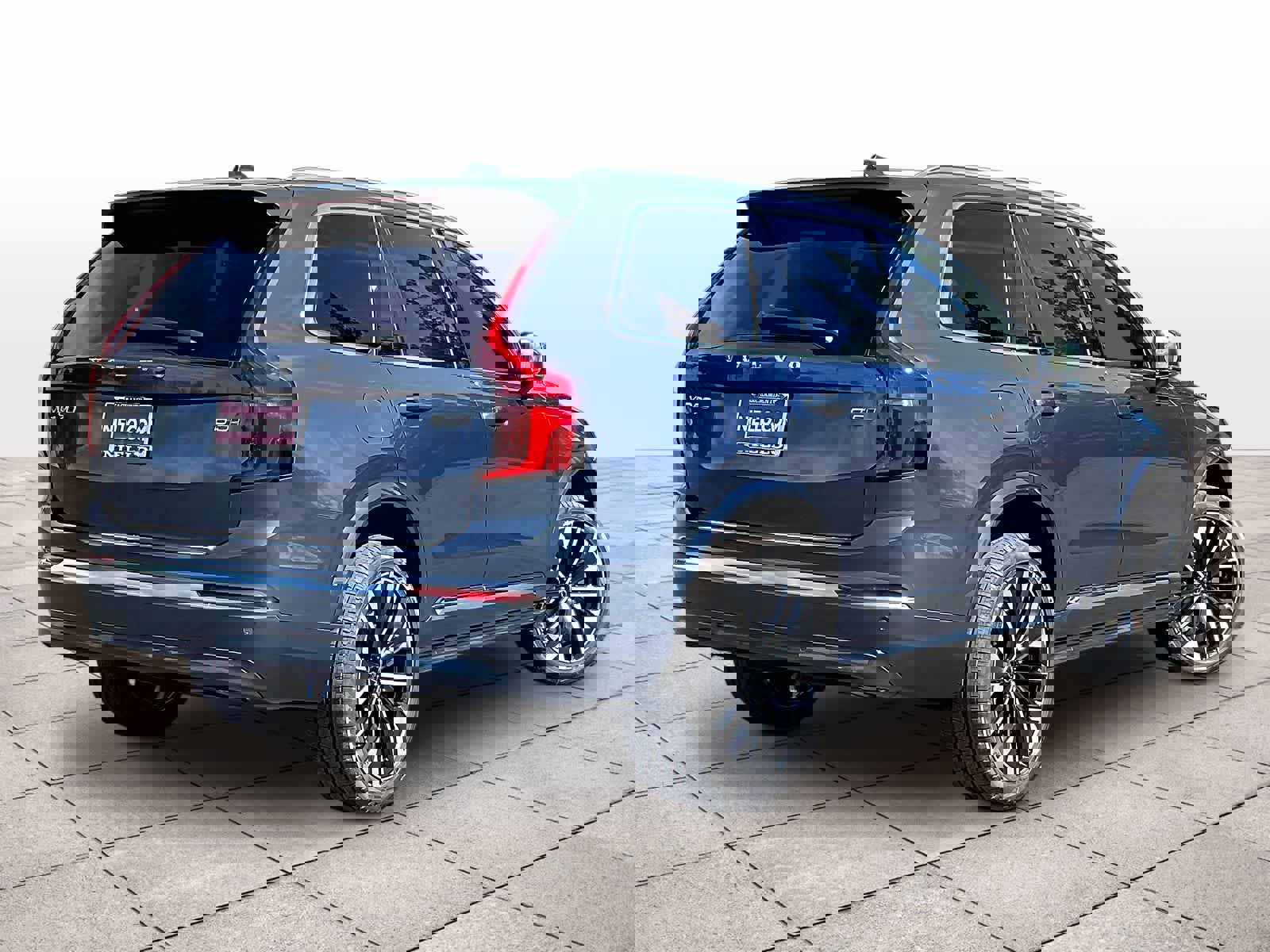 New 2026 Volvo XC90 B5 Plus w/ Protection Package image 4