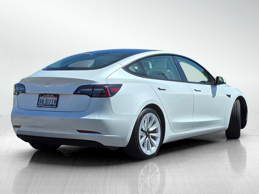 Used 2021 Tesla Model 3 Standard Range Plus RWD image 4